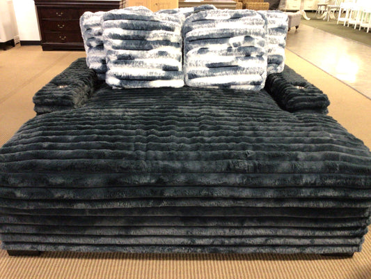 Blue Lounger with Cup Holder and Ports