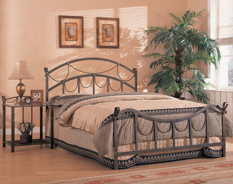 Georgia Metal Bed Traditional Brass Queen Bed