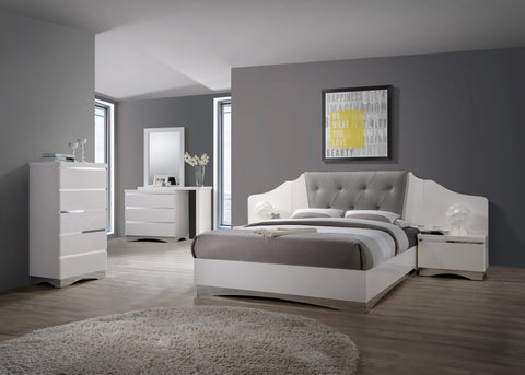 Alessandro Contemporary Glossy White Eastern King Bed